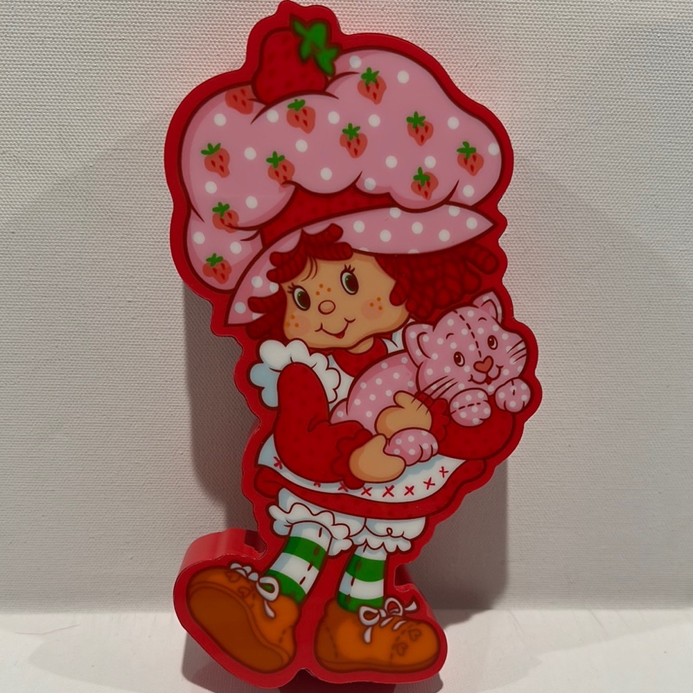 Beauti Strawberry Shortcake and The Cute Cat Wall Art.